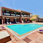 Villa Plastiras With Private Pool Sidárion